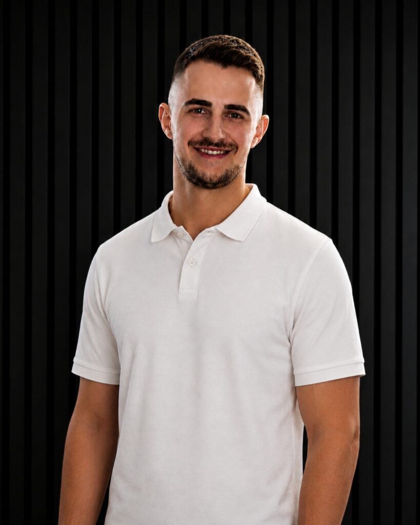 Porträt von Alexander Lang, Leitung Marketing bei Kids Protect